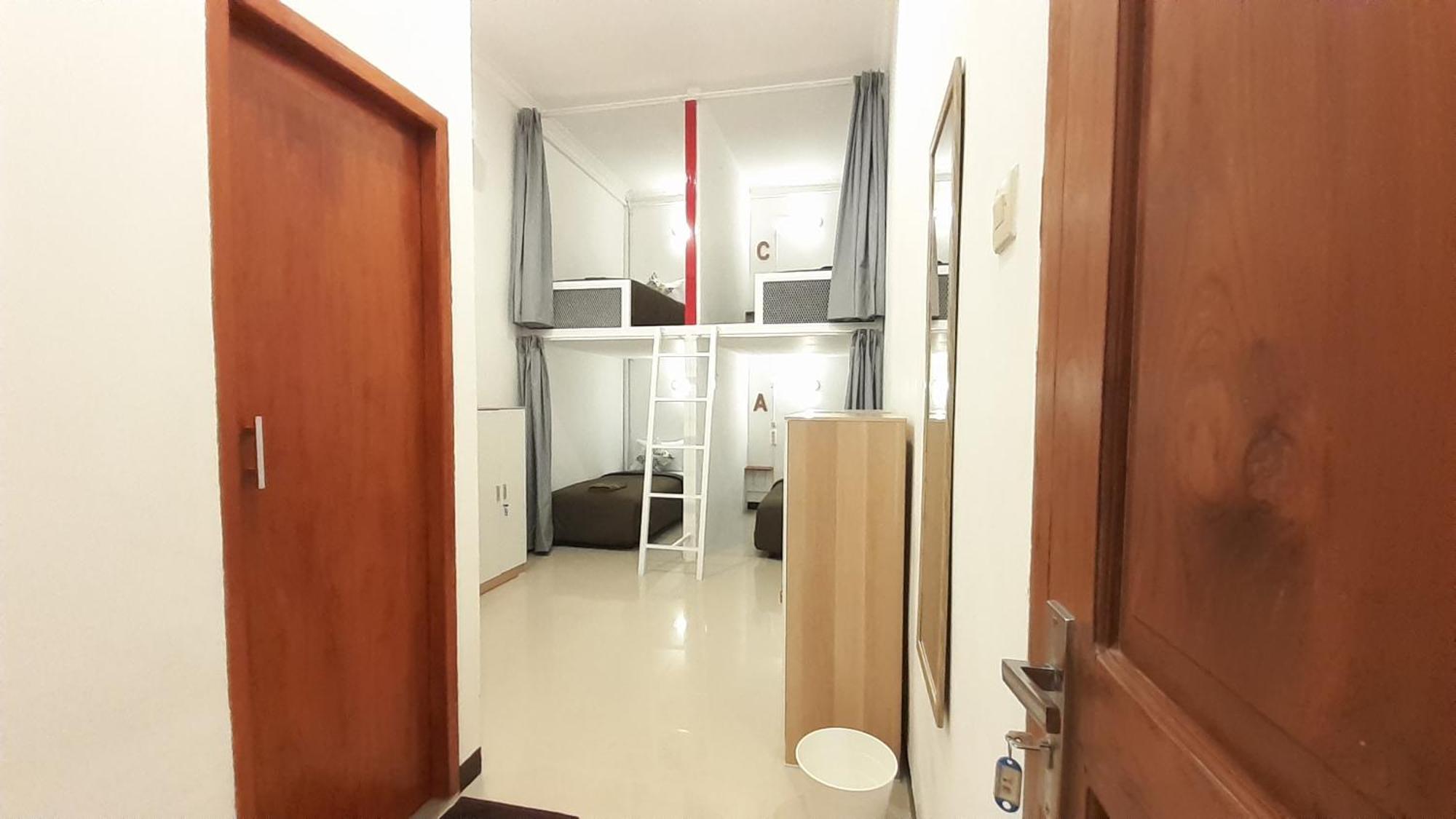 Revive By Snooze Hostel Banyuwangi  Bagian luar foto