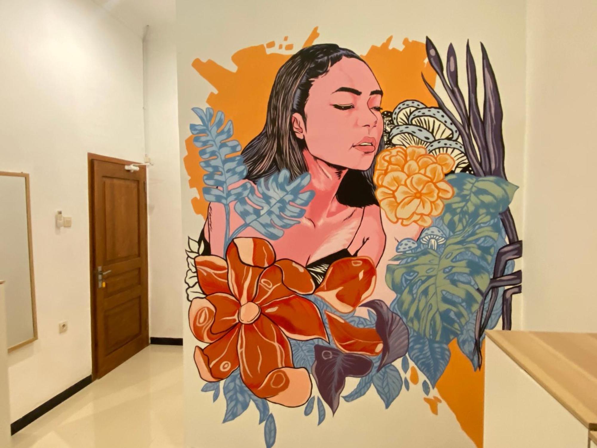Revive By Snooze Hostel Banyuwangi  Bagian luar foto
