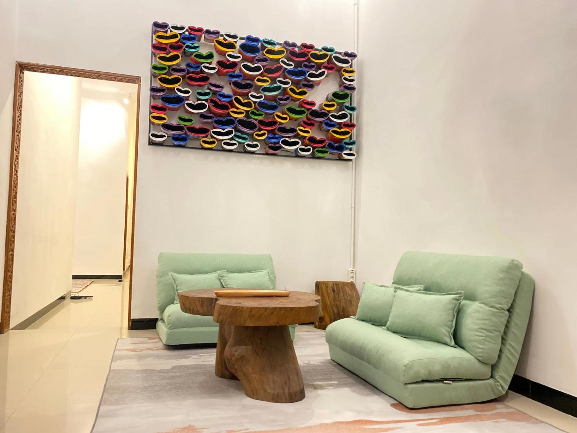 Revive By Snooze Hostel Banyuwangi  Bagian luar foto